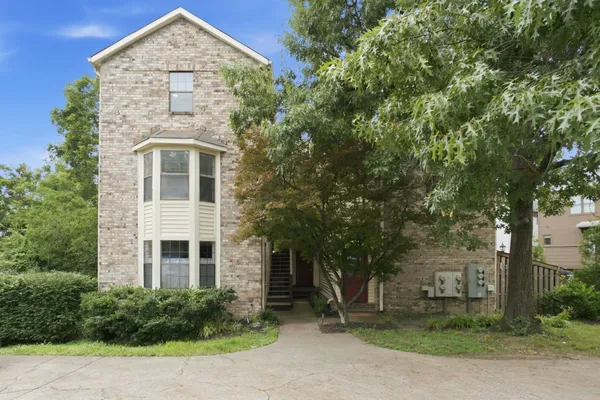 $2,395 | 515 Chesterfield Avenue, Unit F, Nashville, TN 37212