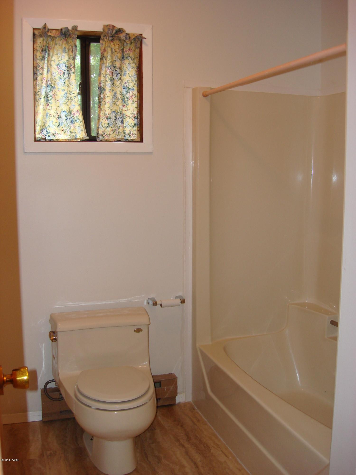 496 Log Tavern Road Milford, PA 18337 - Photo 23 of 62 Gallery Image 23