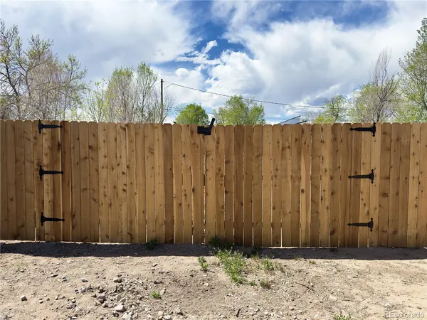 $510,000 | 8071 Jasmine Street, Dupont, CO 80024