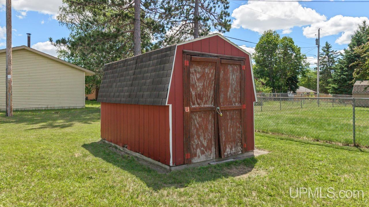 830 Mullen Street Quinnesec, MI 49876 - Photo 26 of 27