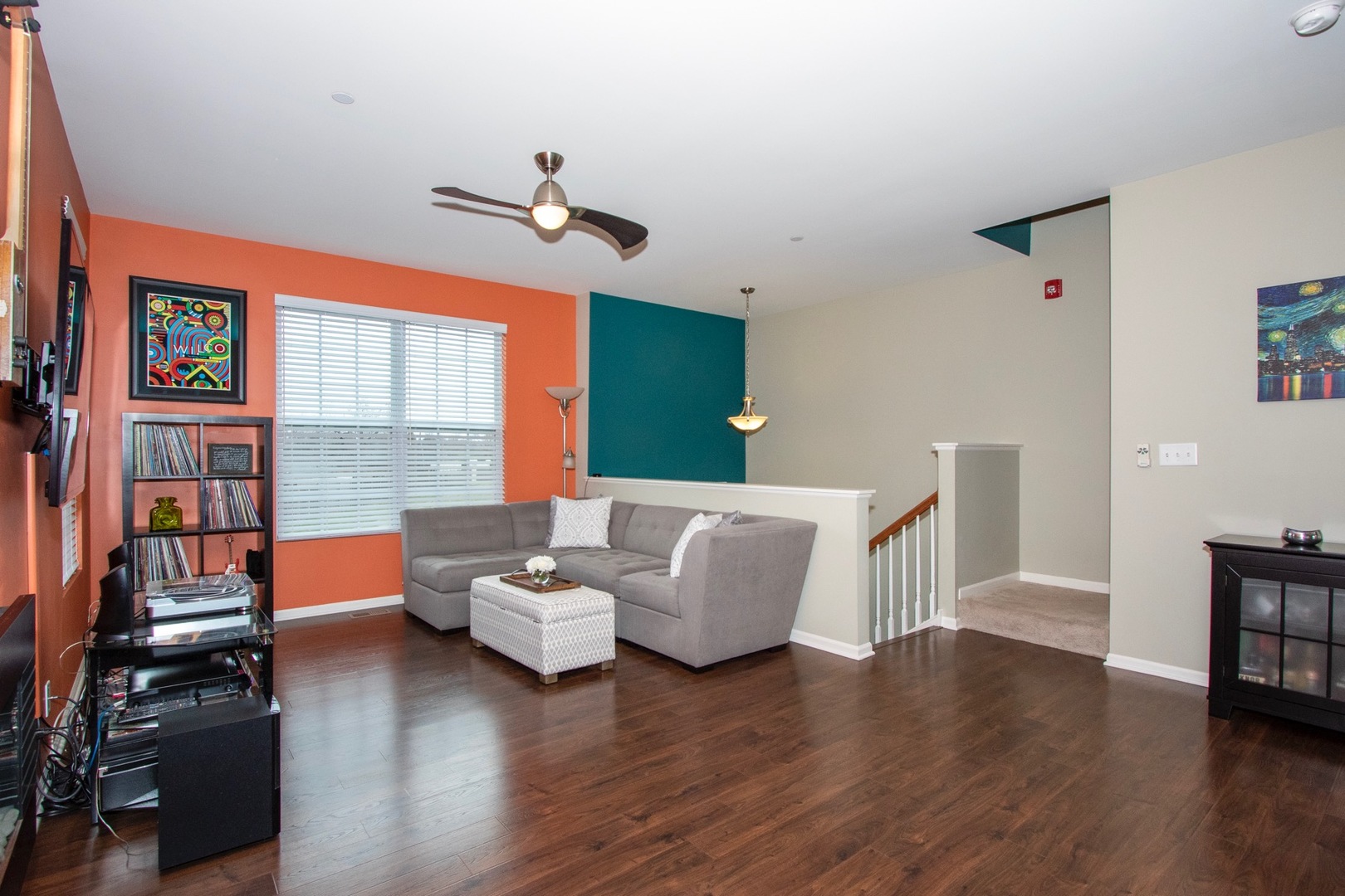10346 Kerry Ridge Court Chicago Ridge, IL 60415 - Photo 7 of 20 a living room with furniture and a wooden floor