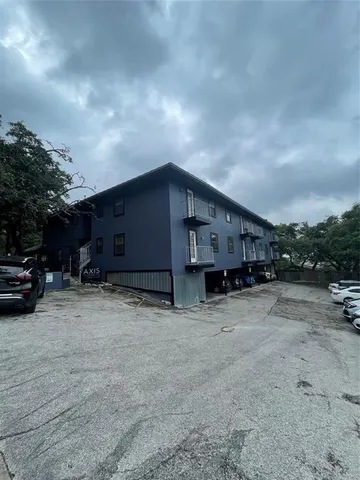 a house view with a stove