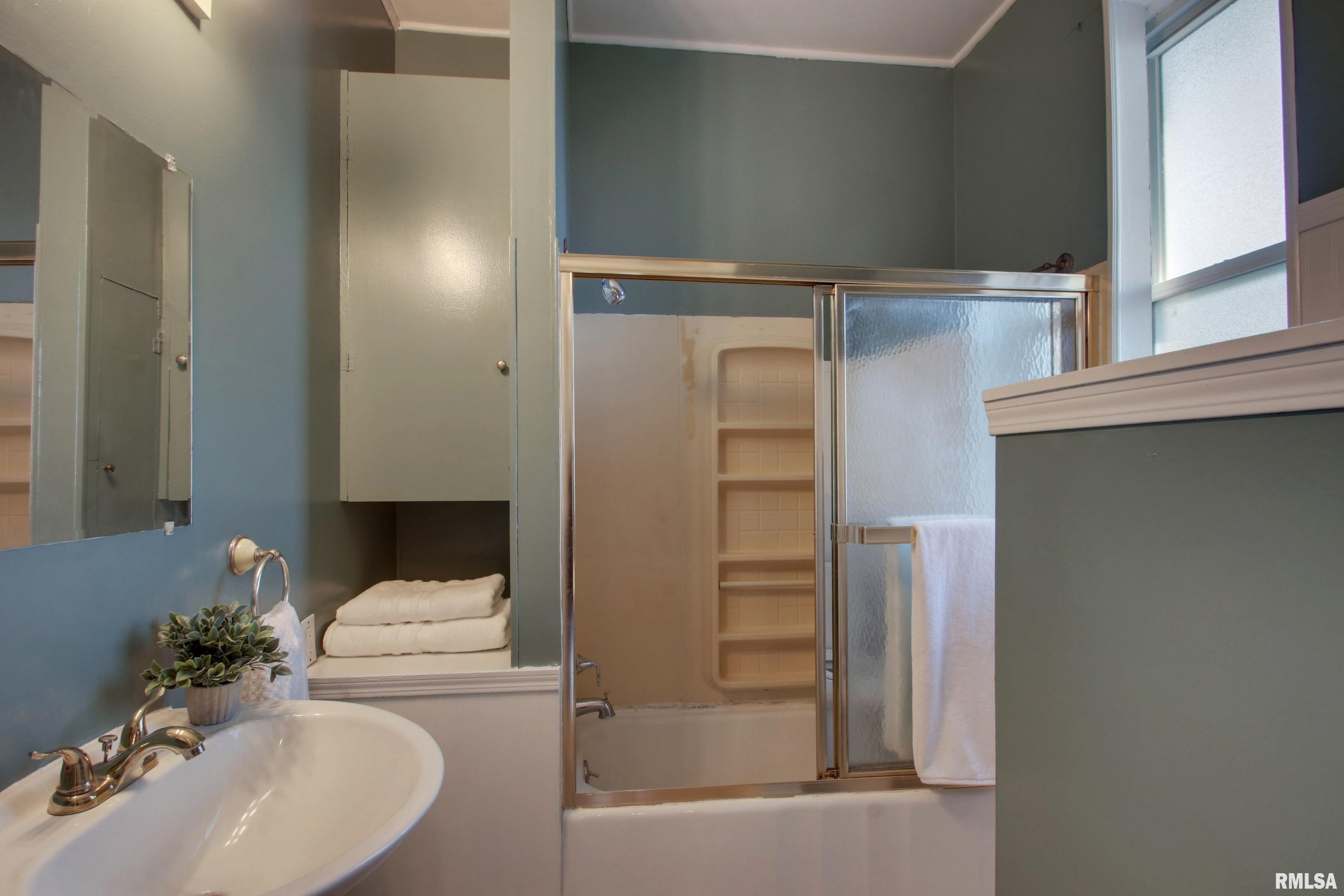 1512 Spring Street Quincy, IL 62301 - Photo 22 of 32 Gallery Image 22