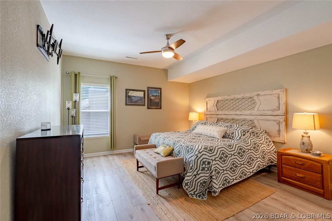 150 Cub Cove Point Camdenton, MO 65020 - Photo 46 of 89 Large bedroom lower level