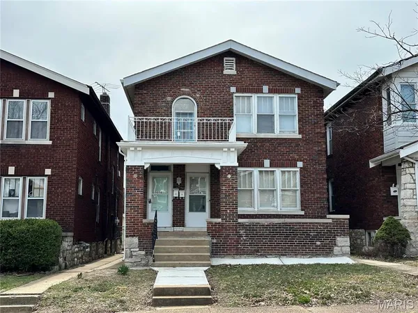 $294,900 | 5056 Lindenwood Avenue, St. Louis, MO 63109