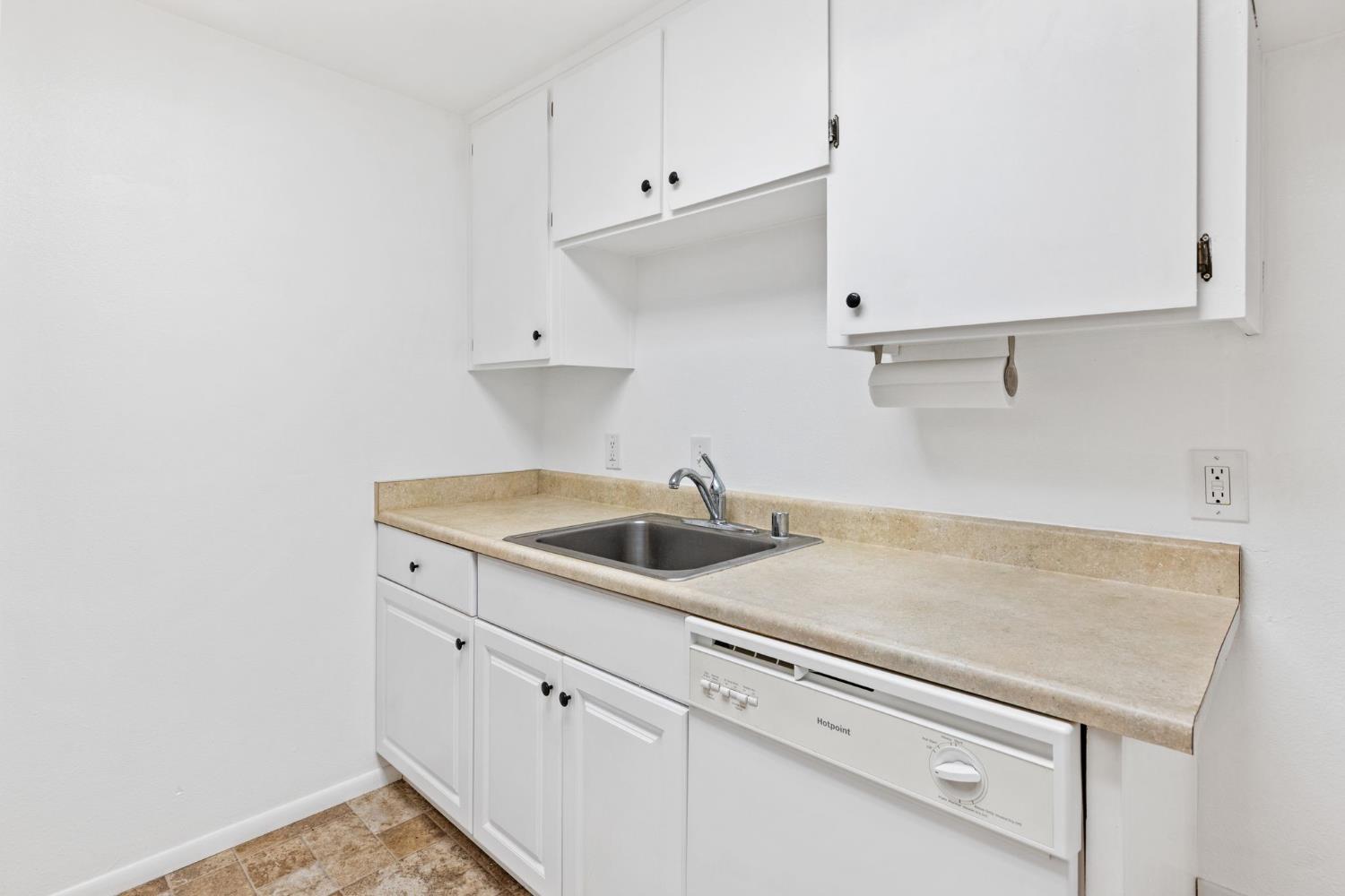 6860 Concert Way Sacramento, CA 95842 - Photo 12 of 45
