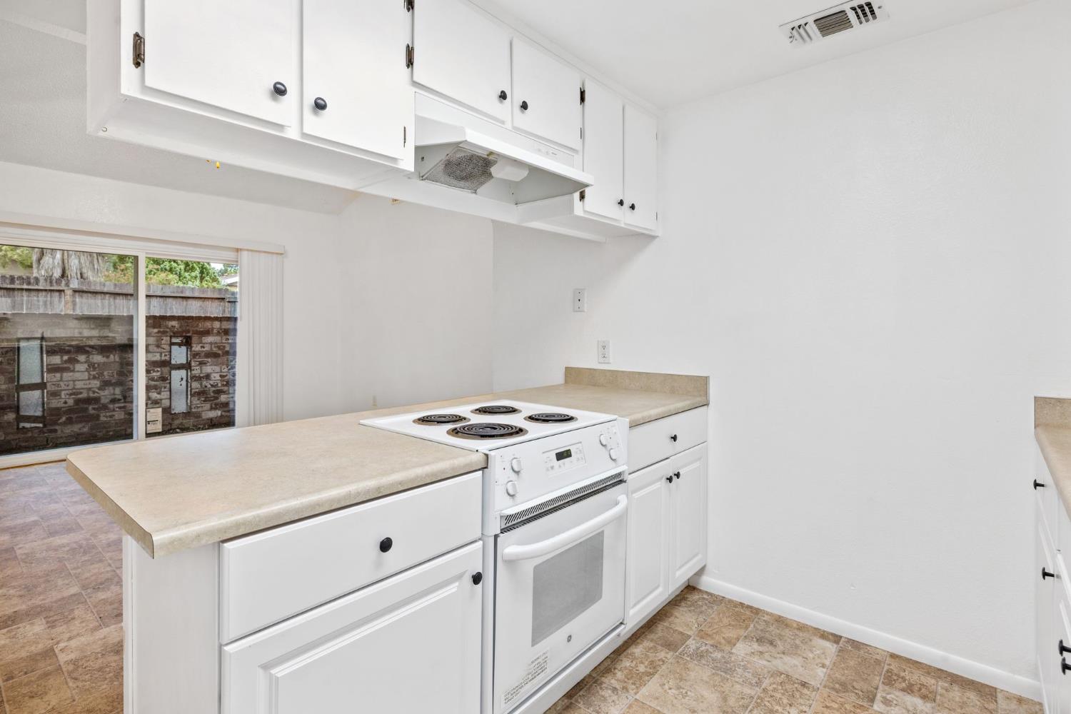 6860 Concert Way Sacramento, CA 95842 - Photo 13 of 45