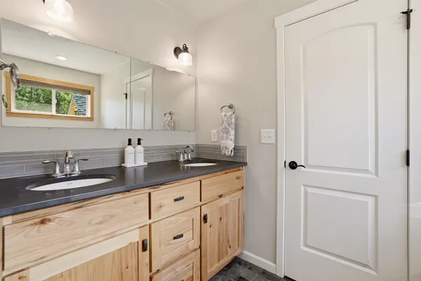 $729,950 | 34212 Vista Point Lane, Deer Park, WA 99006