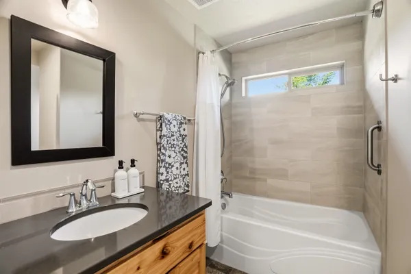 $729,950 | 34212 Vista Point Lane, Deer Park, WA 99006