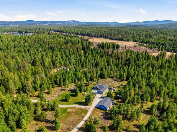 $729,950 | 34212 Vista Point Lane, Deer Park, WA 99006