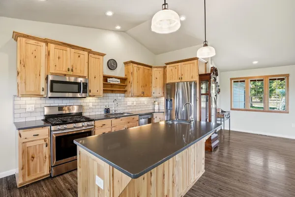 $729,950 | 34212 Vista Point Lane, Deer Park, WA 99006