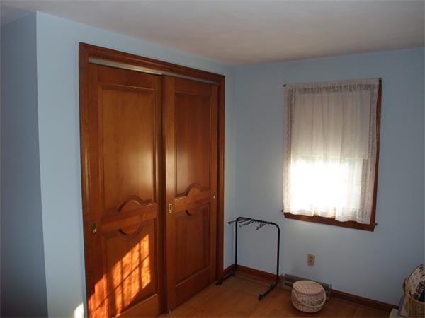 215 Springdale Road Westfield, MA 01085 - Photo 4 of 9 Gallery Image 4