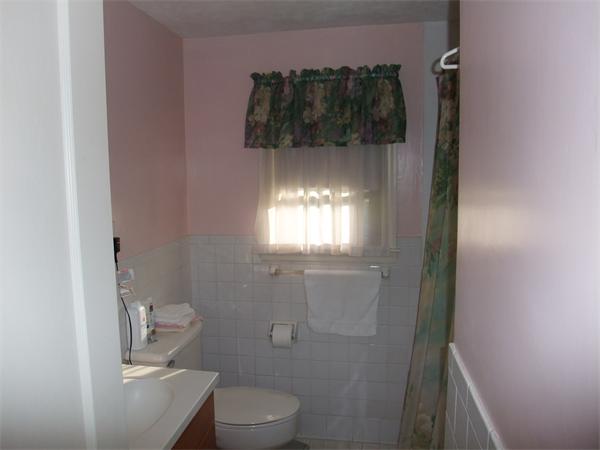 215 Springdale Road Westfield, MA 01085 - Photo 5 of 9 Gallery Image 5