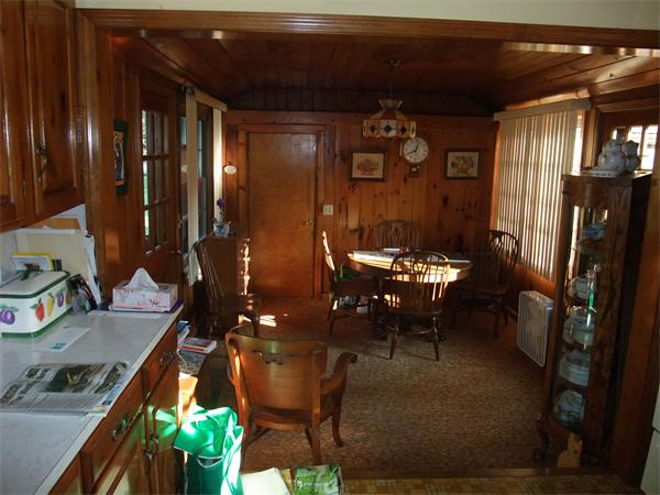 215 Springdale Road Westfield, MA 01085 - Photo 8 of 9 Gallery Image 8