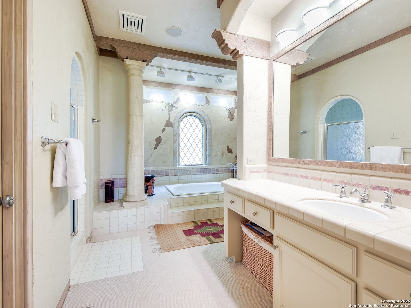 110 Axis Circle Boerne, TX 78006 - Photo 15 of 29 a bathroom with a sink and a mirror