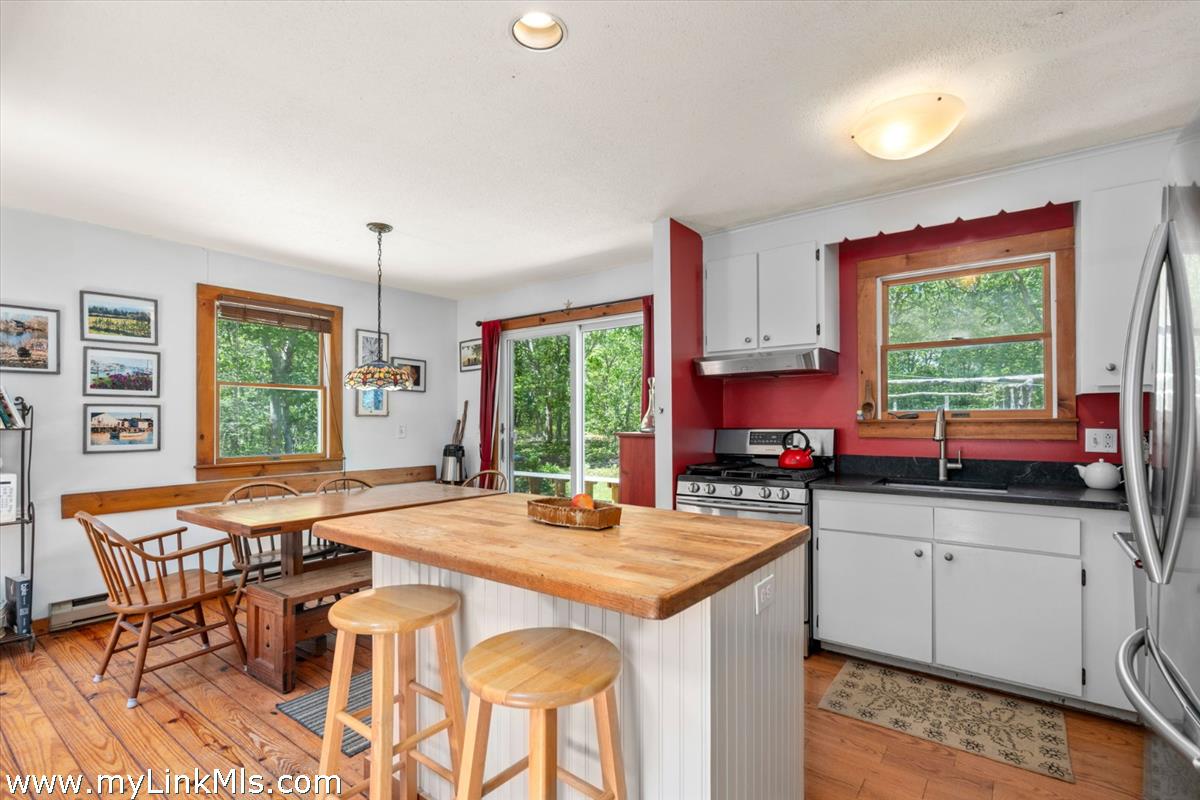 46 Old Coach Road West Tisbury, MA 02568 - Photo 6 of 20 Gallery Image 6
