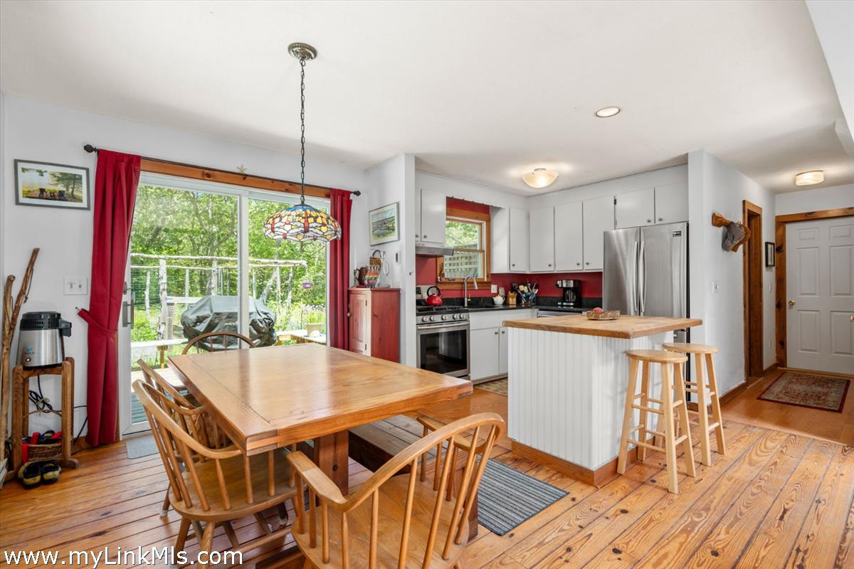 46 Old Coach Road West Tisbury, MA 02568 - Photo 8 of 20 Gallery Image 8