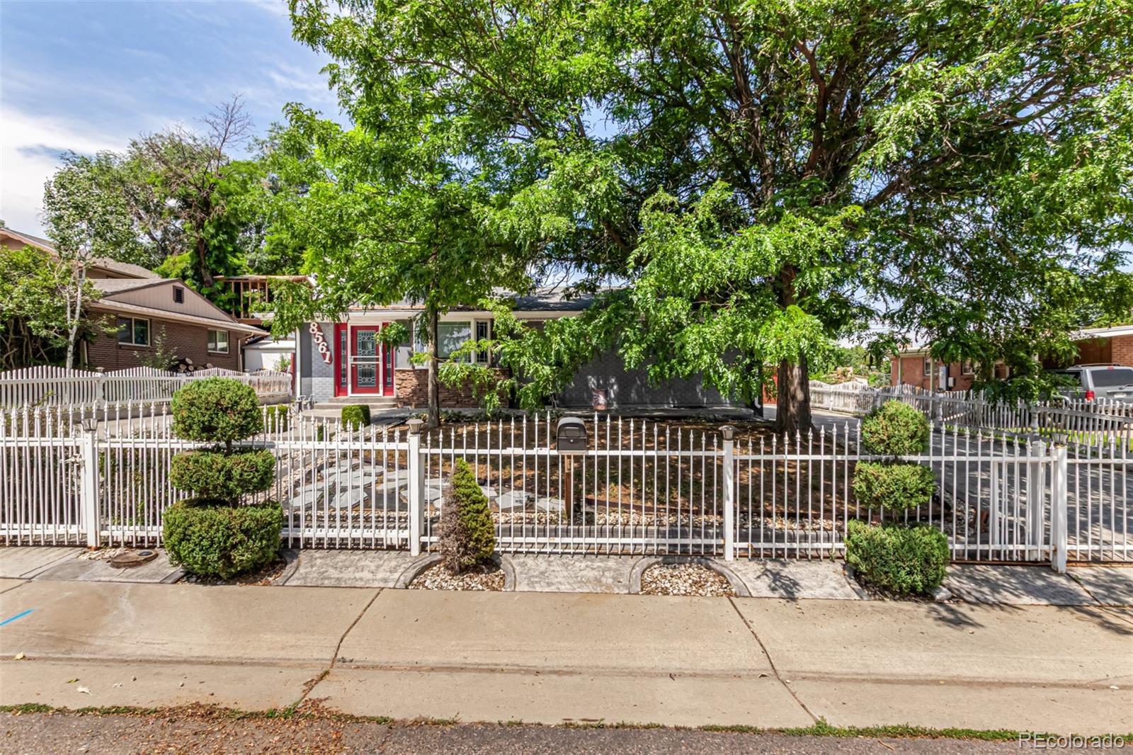 8561 Richard Road Denver, CO 80229 - Photo 3 of 45 Gallery Image 3