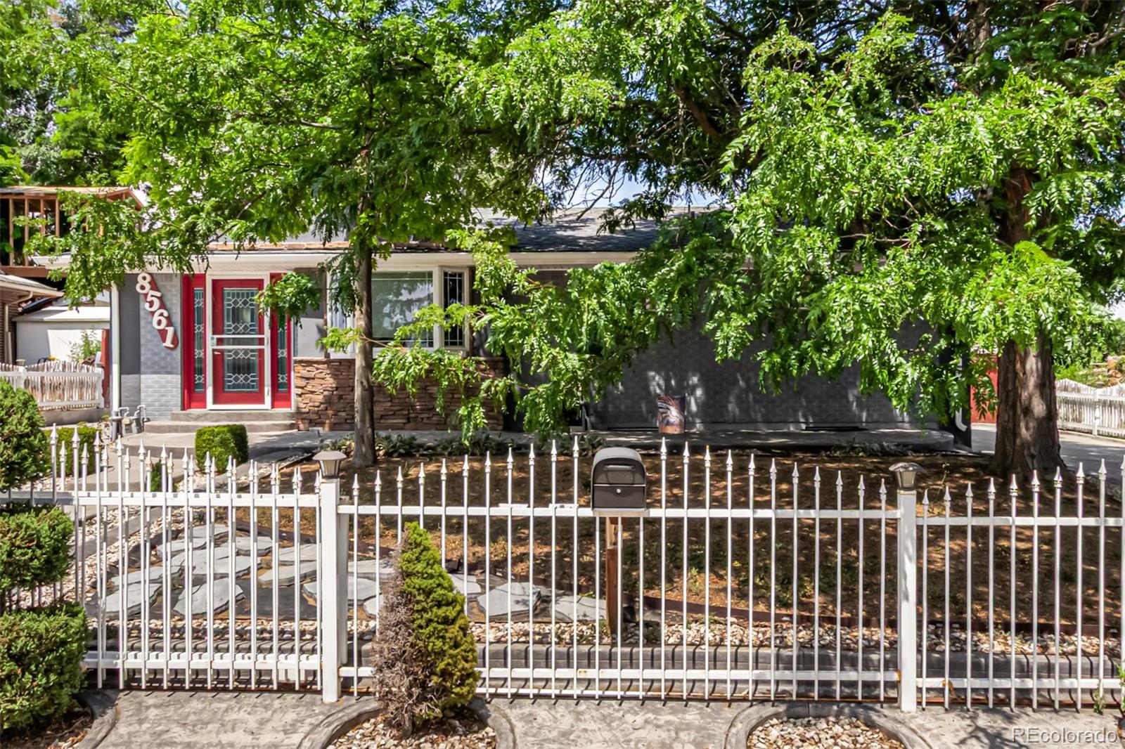 8561 Richard Road Denver, CO 80229 - Photo 4 of 45 Gallery Image 4