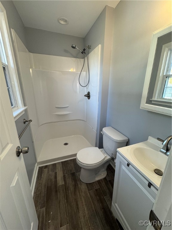 5318 Ridgerun Terrace Chesterfield, VA 23832 - Photo 8 of 15 Primary bedroom full bath