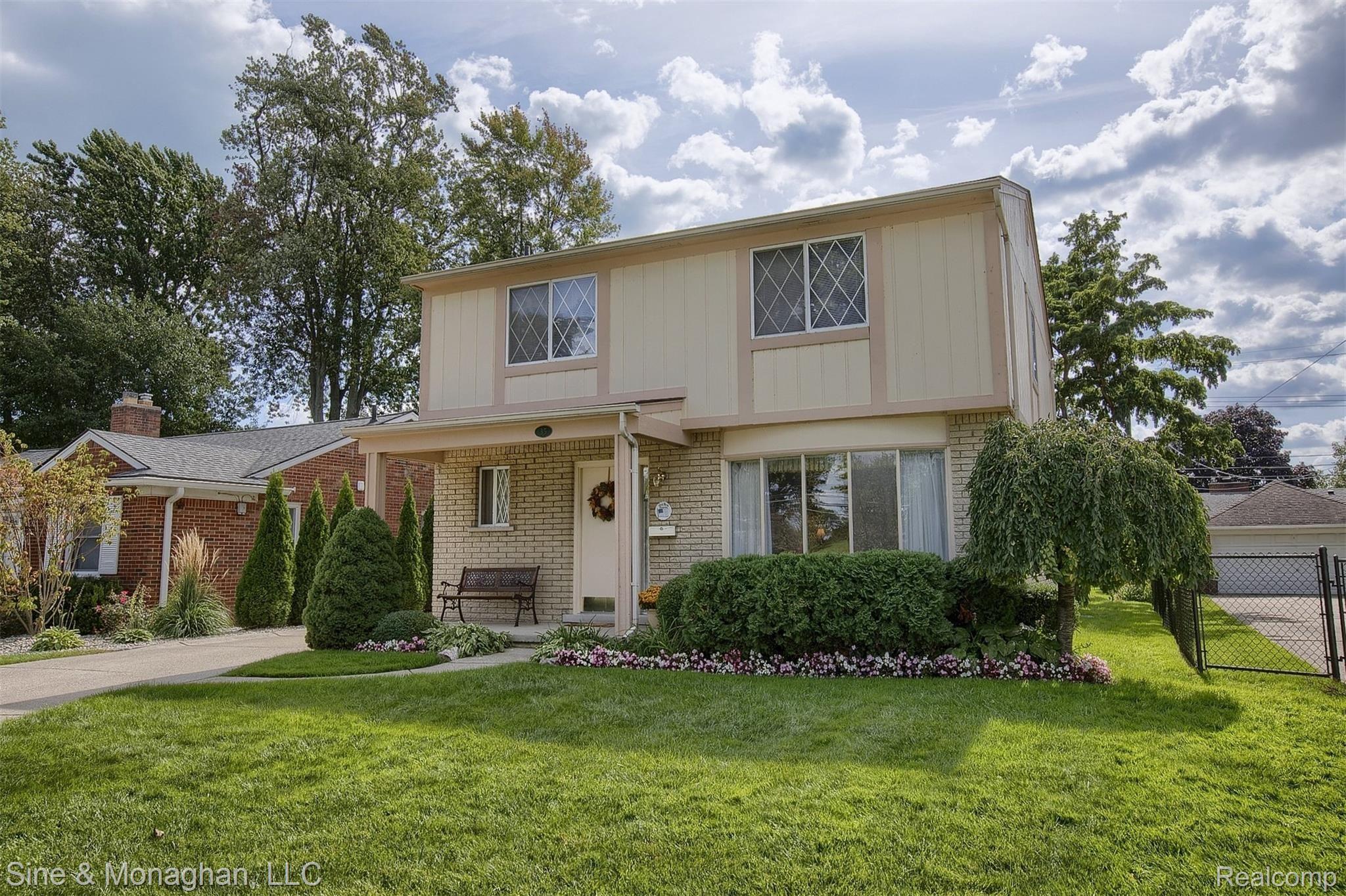 35 Vernier Road Grosse Pointe, MI 48236 - Photo 34 of 38 3-Front 3rd View.jpg