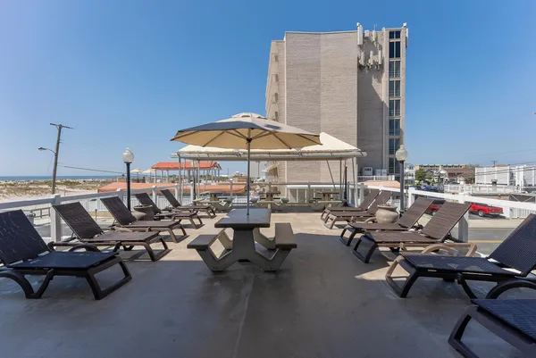 $425,000 | 9103 Atlantic Avenue, Unit 411, Wildwood Crest, NJ 08260
