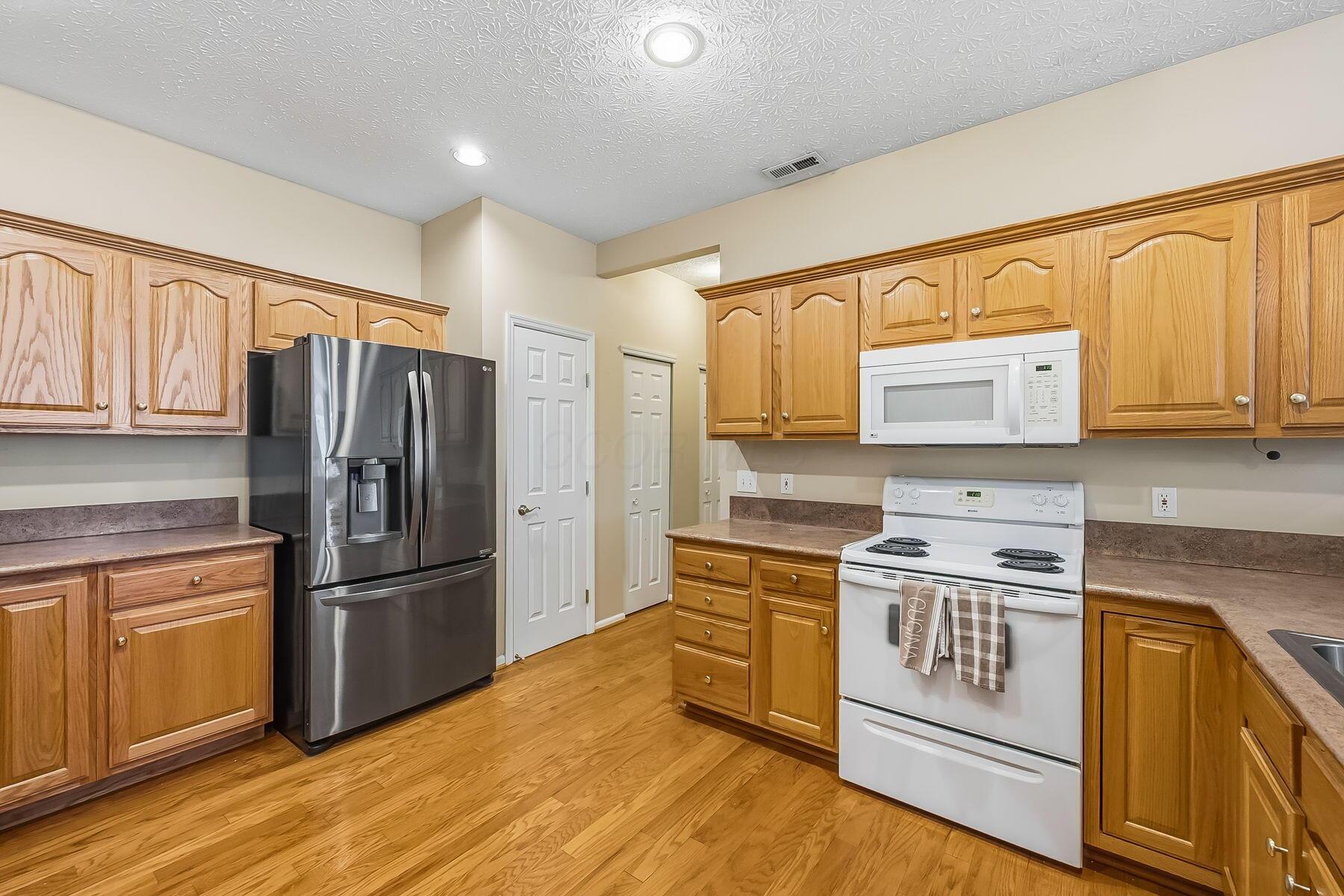 3697 Stoneway Point Powell, OH 43065 - Photo 15 of 33