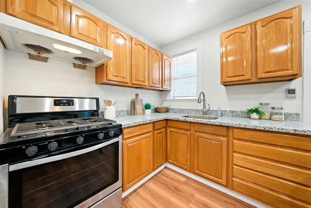 $828,000 | 2539-2541 Grande Vista Avenue, Oakland, CA 94601