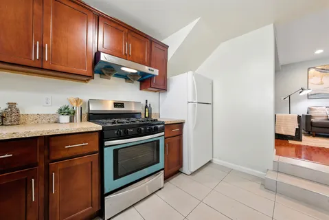 $828,000 | 2539-2541 Grande Vista Avenue, Oakland, CA 94601