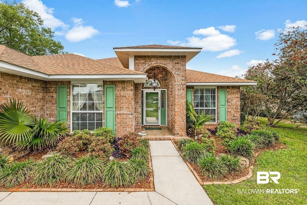 15336 Paddington Drive Foley, AL 36535 - Photo 1 of 35 Beautifully Landscaped / Curb Appeal