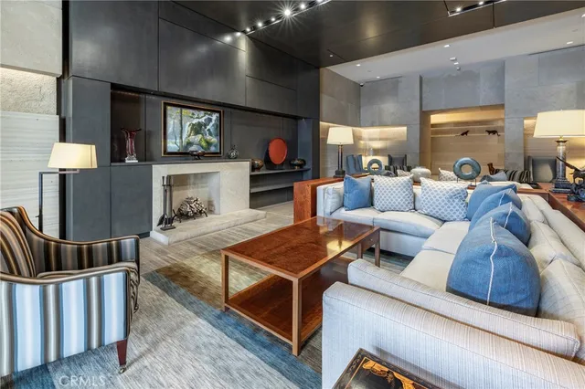 $4,498,000 | 345 East Colorado Boulevard, Unit 404, Pasadena, CA 91101