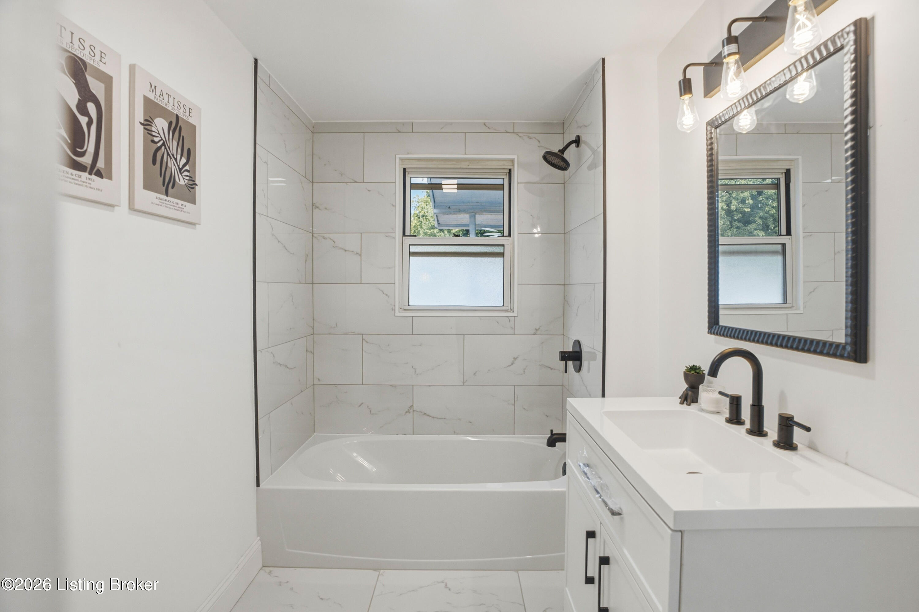 12113 East Orell Road Louisville, KY 40272 - Photo 15 of 28 12_Bathroom