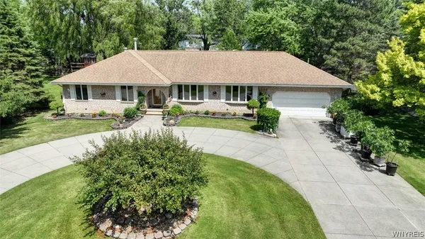 $450,000 | 1835 North Forest Road, Amherst, NY 14221