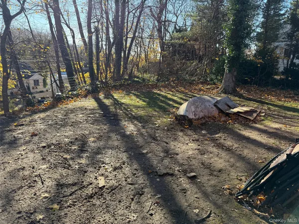 $3,700 | 182 Maple Hill Road, Huntington, NY 11743
