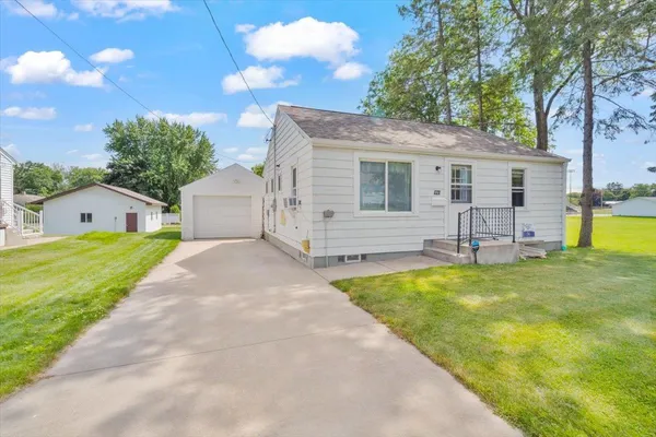 $215,000 | 628 Packard Street, Tomah, WI 54660