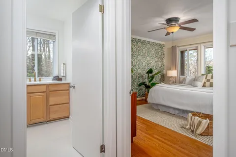 $750,000 | 1109 Sourwood Circle, Chapel Hill, NC 27517