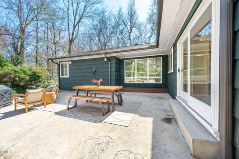 a outdoor view with a sitting space