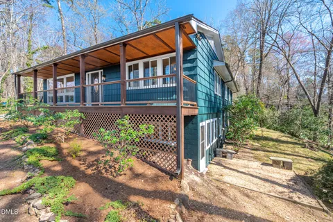 $750,000 | 1109 Sourwood Circle, Chapel Hill, NC 27517