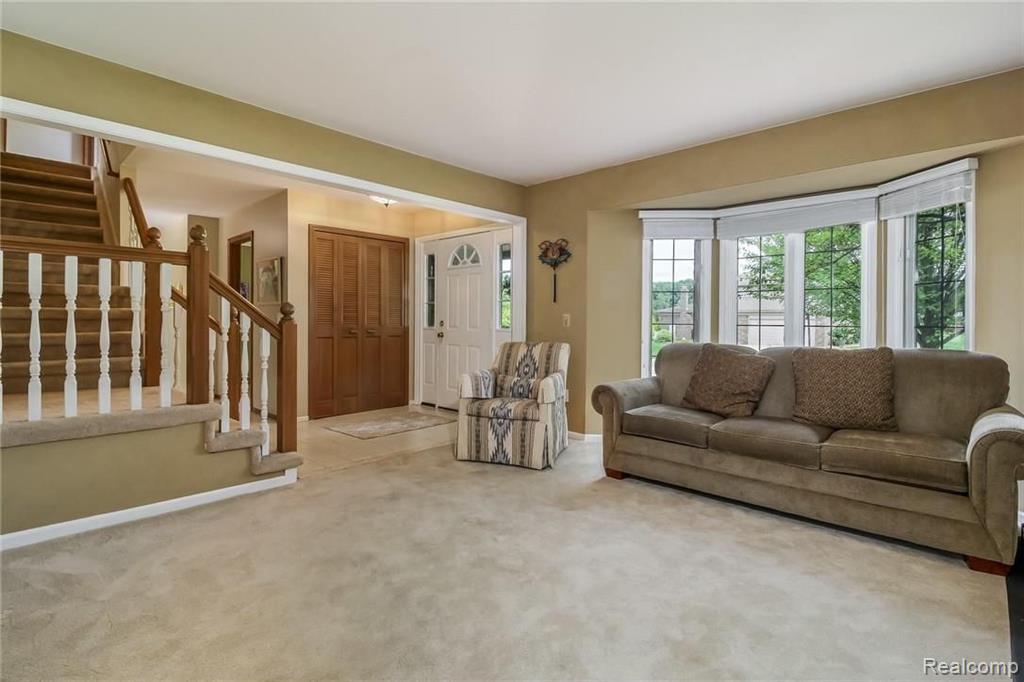 1369 Lomas Verdes Rochester Hills, MI 48306 - Photo 7 of 41