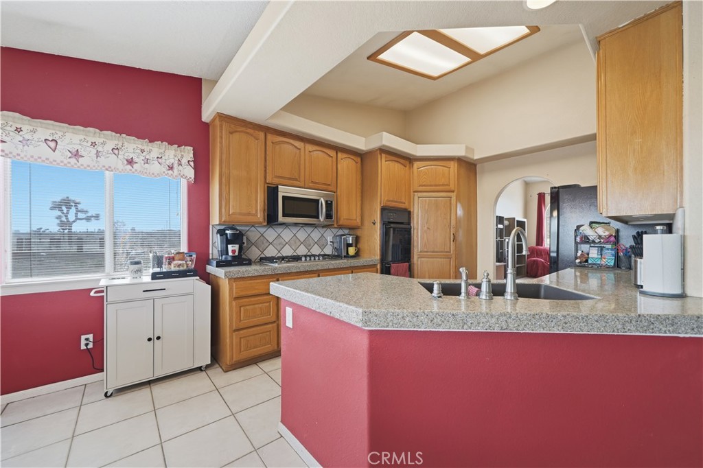 12035 Barbet Road Phelan, CA 92371 - Photo 11 of 47