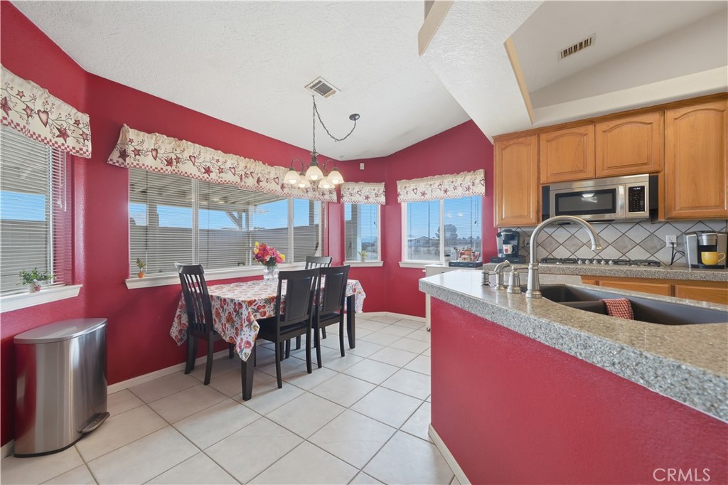 12035 Barbet Road Phelan, CA 92371 - Photo 12 of 47