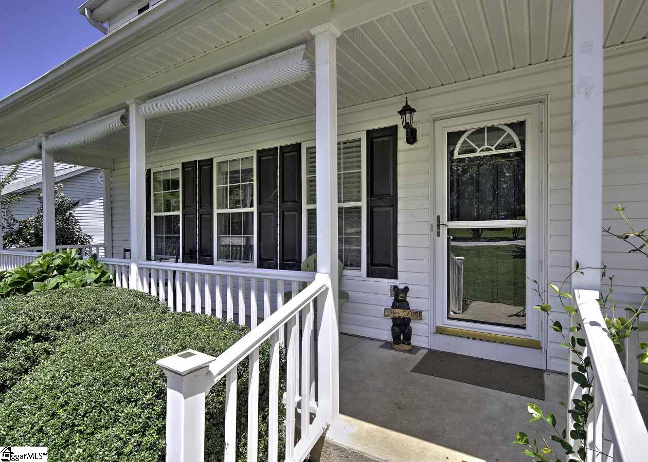 10 Timberjack Street Simpsonville, SC 29680 - Photo 4 of 36 Gallery Image 4