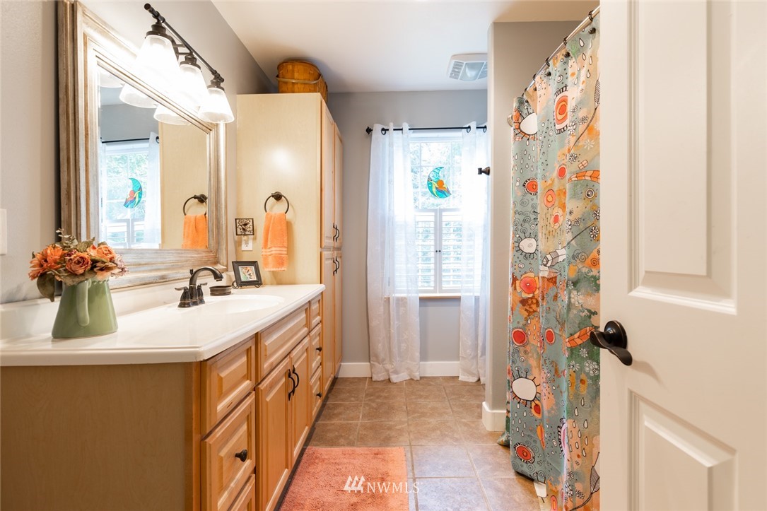 5562 Cape George Road Port Townsend, WA 98368 - Photo 13 of 29 Gallery Image 13