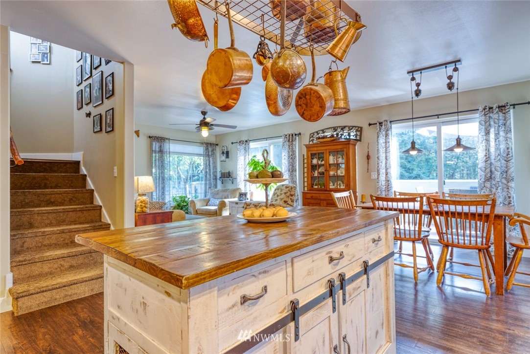 5562 Cape George Road Port Townsend, WA 98368 - Photo 10 of 29 Gallery Image 10