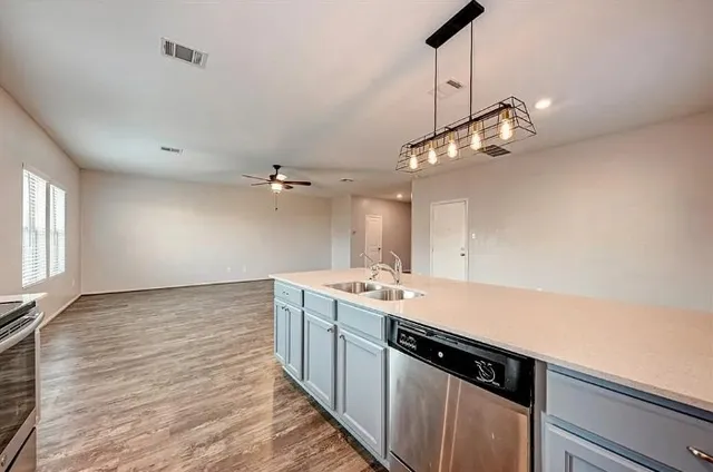 $1,695 | 817 Circle Way, Unit 7I, Jarrell, TX 76537