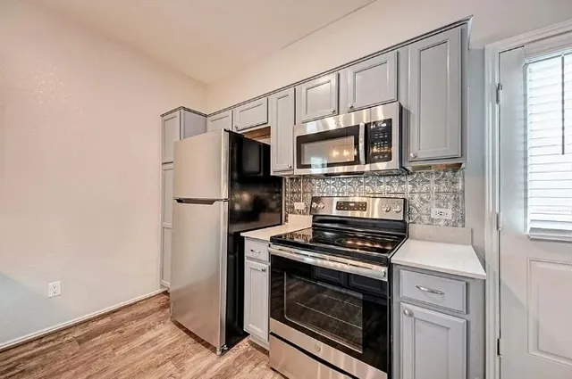 $1,695 | 817 Circle Way, Unit 7I, Jarrell, TX 76537