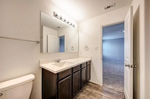 $1,695 | 817 Circle Way, Unit 7I, Jarrell, TX 76537