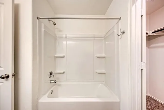 $1,695 | 817 Circle Way, Unit 7I, Jarrell, TX 76537