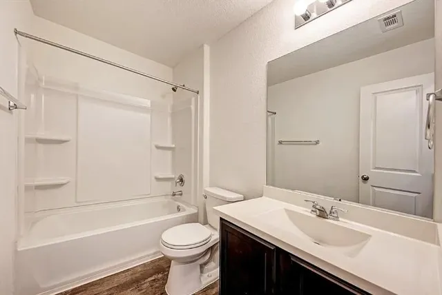 $1,695 | 817 Circle Way, Unit 7I, Jarrell, TX 76537