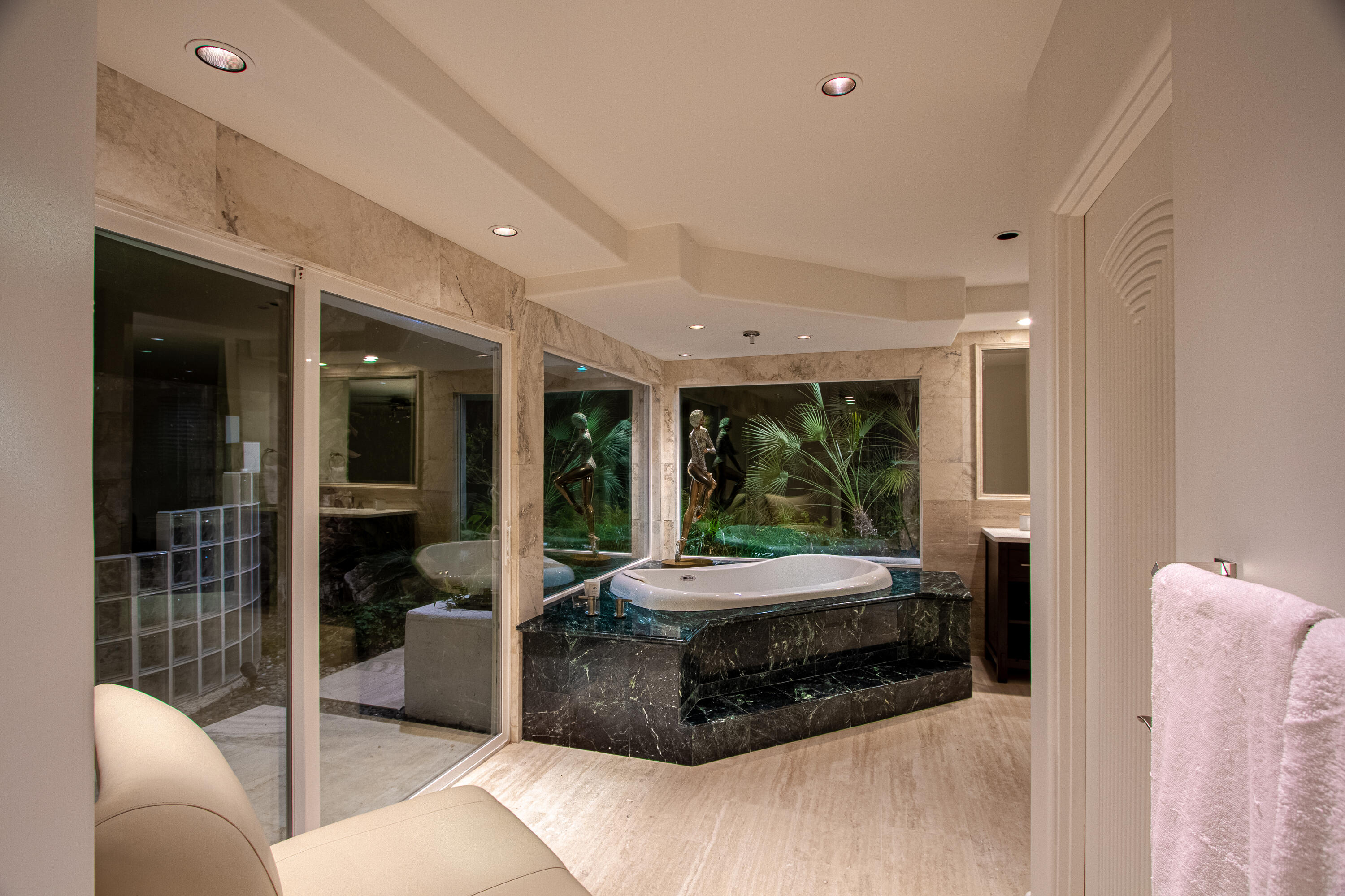 70375 Calico Road Rancho Mirage, CA 92270 - Photo 24 of 58 45-Master-Bathroom